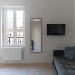 Apartment Desroziers - Design En Centre Vichy