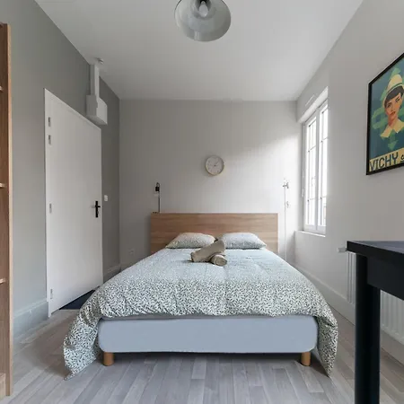 Desroziers - Design En Centre * 비시