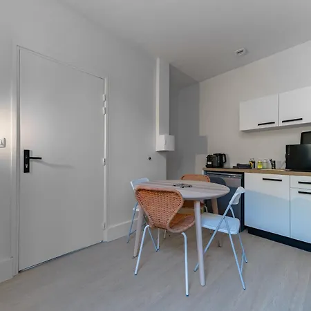 Desroziers - Design En Centre *