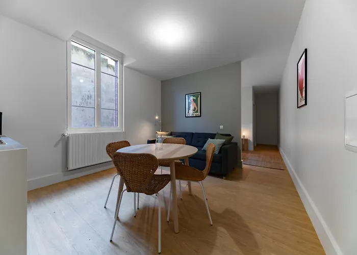 Apartman Desroziers - Design En Centre *