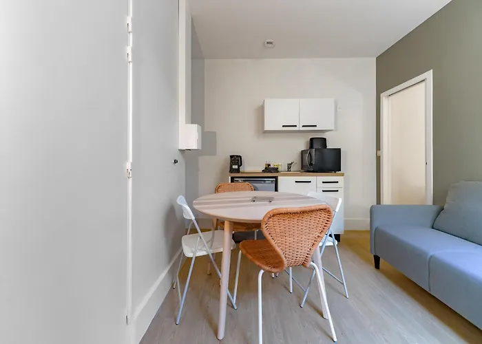 Desroziers - Design En Centre *